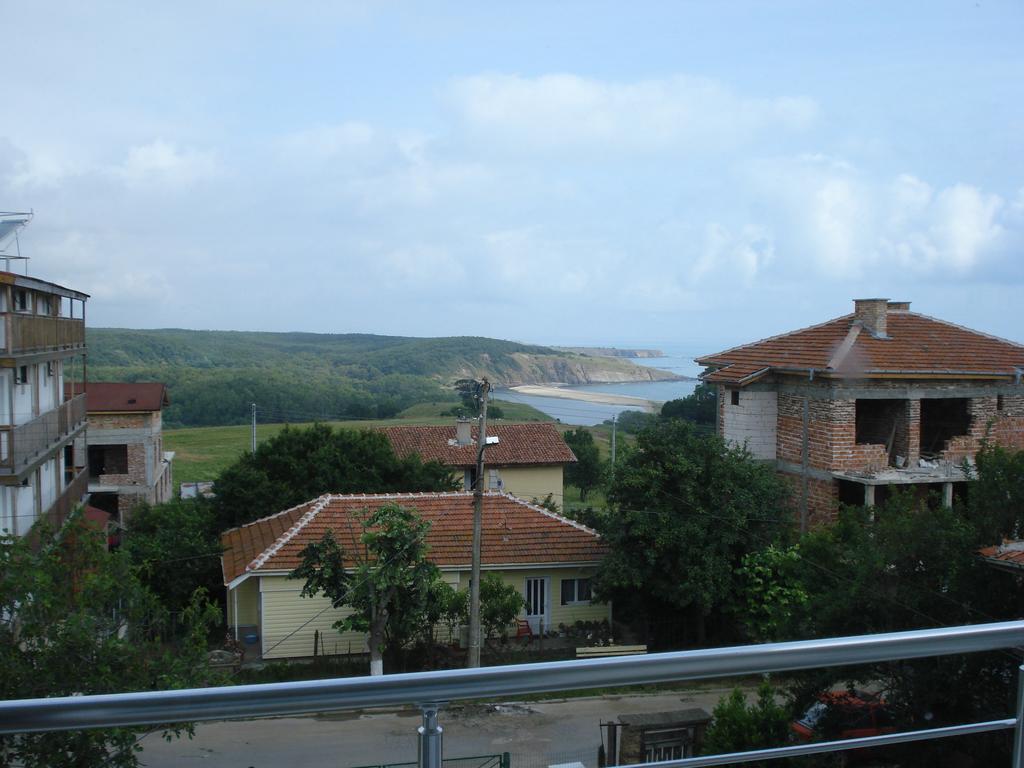 Prestige Hotel Sinemoretz Bagian luar foto