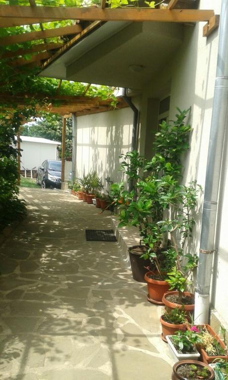 Prestige Hotel Sinemoretz Bagian luar foto