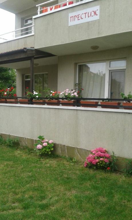 Prestige Hotel Sinemoretz Bagian luar foto
